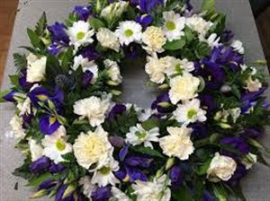 Small Round wreath in white and blue flowers